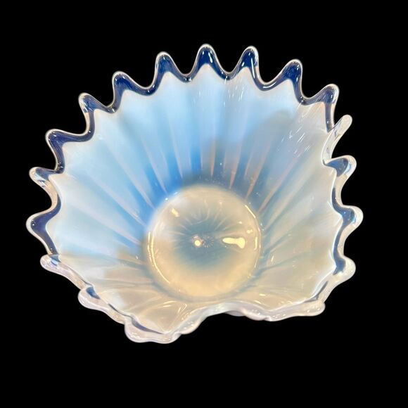 Fostoria Heirloom Opalescent Glass Mid-Century Modern Handkerchief Bowl - Picture 7 of 9